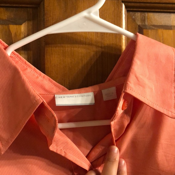 New York and Company button down NWOT - Picture 4 of 4